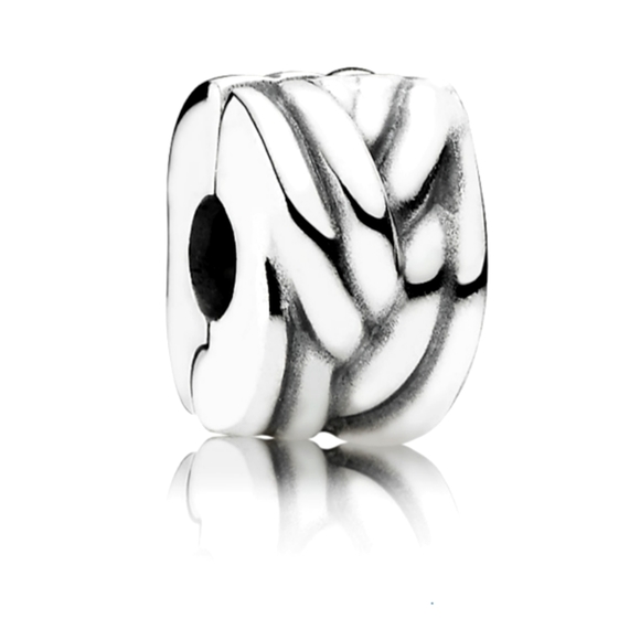 Pandora Jewelry - ʕ·ᴥ·ʔRetired Authentic Pandora Braided Clip 791774